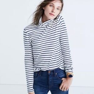 Madewell | Women’s White/Navy Striped Thin Knit Rounded Hem Turtleneck Top Sz S